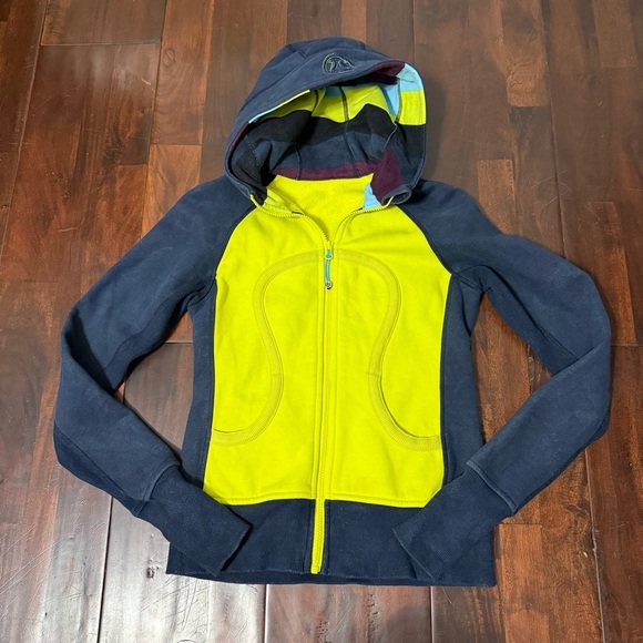 lululemon athletica Jackets & Blazers - Lululemon Scuba Hoodie Full Zip Women’s Size 6 Yellow And Navy W4A60S Cotton